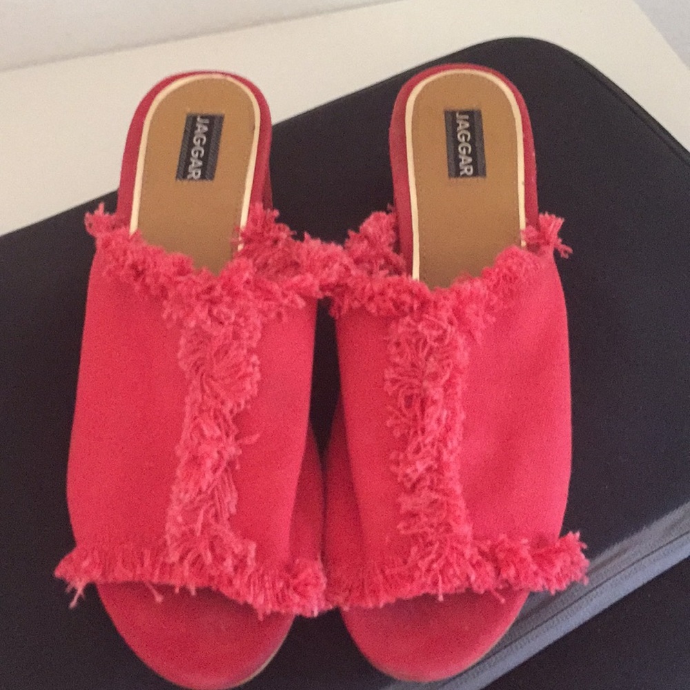 JAGGAR sandal size 38